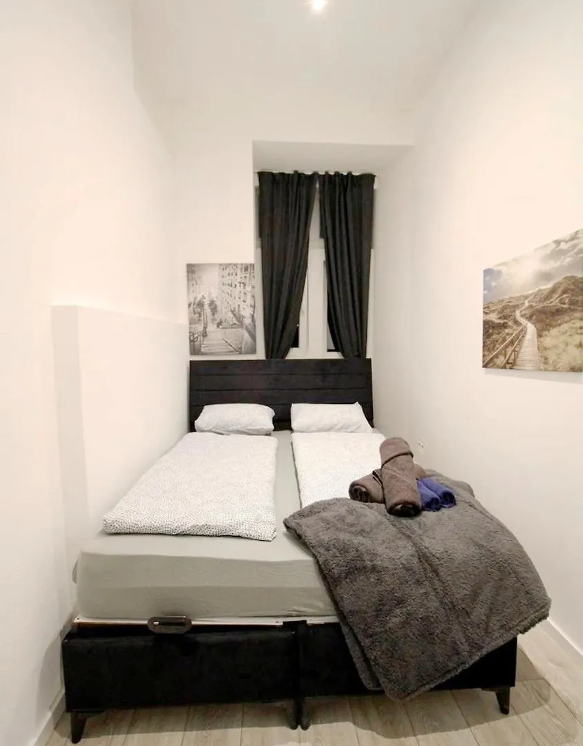 Homestay Comfortable Rooms In Akh Area Vienna