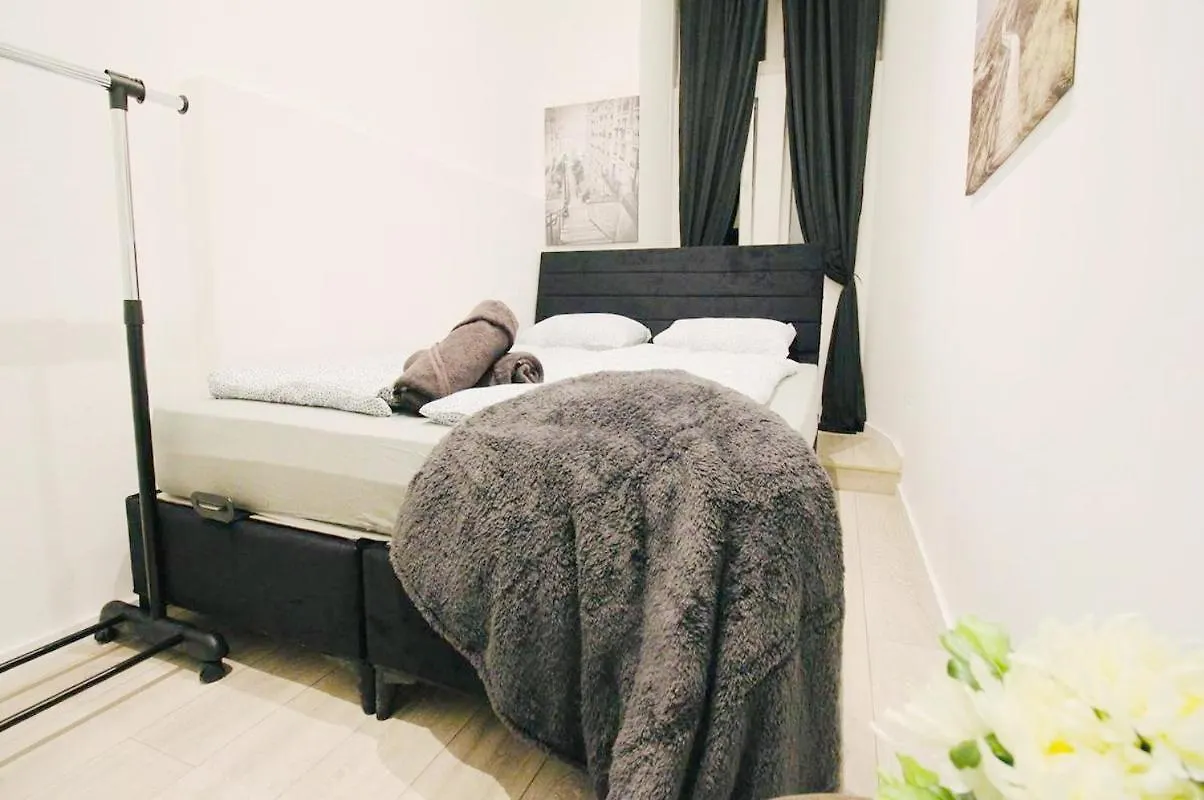 Comfortable Rooms In Akh Area Vienna 0*,