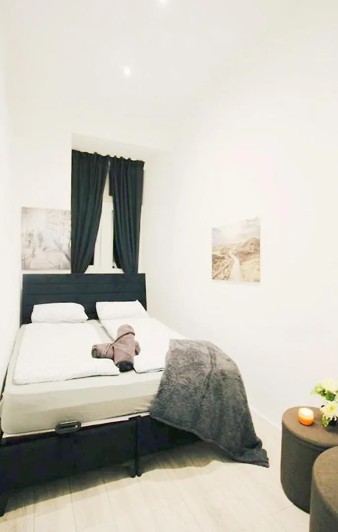 Comfortable Rooms In Akh Area Vídeň 0*,